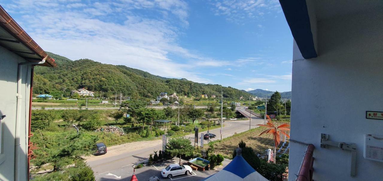 Gangchon Beautiful Pension Chuncheon Bagian luar foto