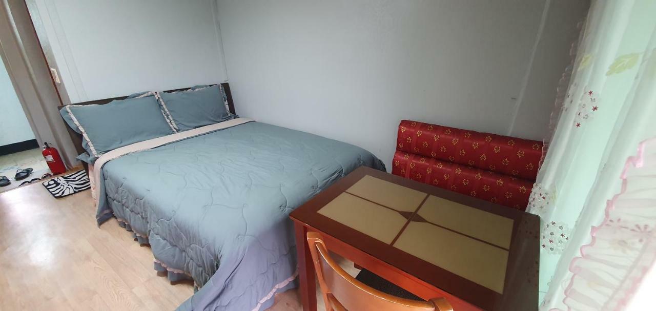 Gangchon Beautiful Pension Chuncheon Bagian luar foto